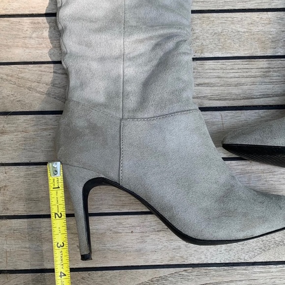 Over the knee boots - Picture 5 of 6